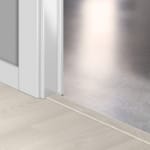 Profilé Incizo stratifié Quick-Step 4757 Chêne blanc premium - 13 x 48 x 2150 mm