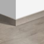 Plinthe standard stratifié Quick-Step 1663 Chêne Dominicano gris - 12 x 58 x 2400 mm