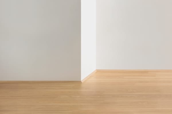 Contre plinthe pour parquet stratifié Quick-Step - 1859 - Planches Blanches - 17 x 17 x 24
