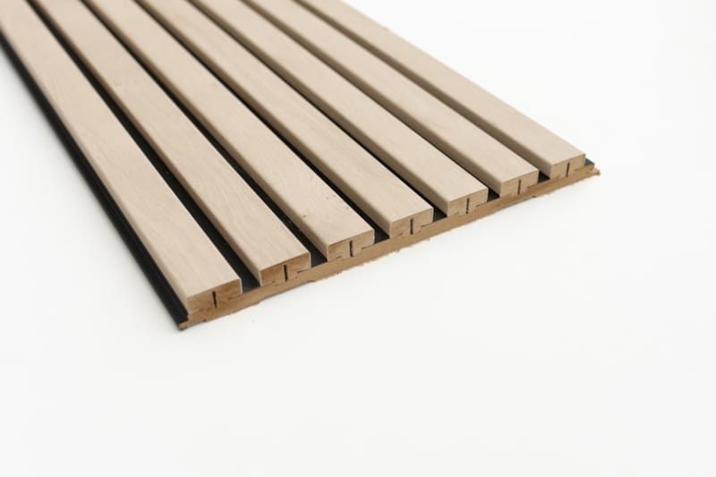 Panneau mural Maestro Latt Matte Black avec 7 lattes Vanilla Oak - 20 x 300 x 2770 mm