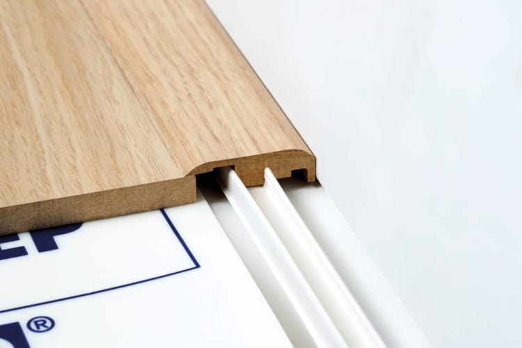 Profilé Incizo stratifié Quick-Step 1896 Chêne cérusé blanc et huilé blanc planches - 13 x