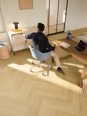 Parquet stratifié Quick-Step Impressive Design - Chevron chêne muscade 8243 - 8 x 131 x 65